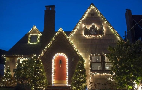 Christmas Light Hanging Services Cost